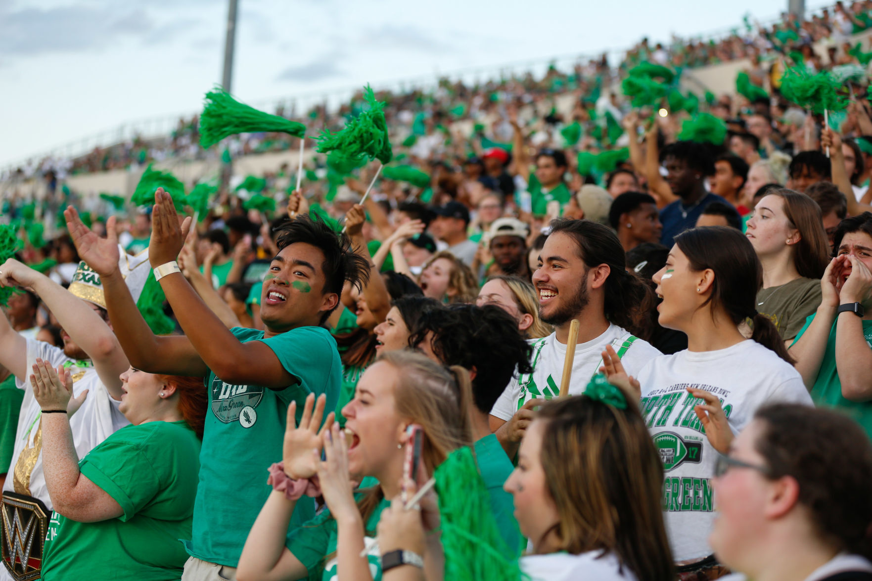 UNT fans